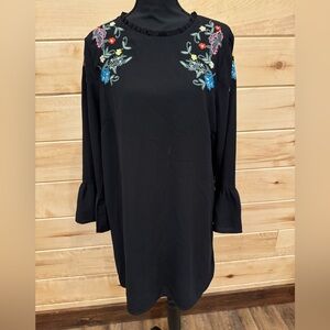 Allison Anthropologie Black Bell Sleeve Embroidered Floral Dress - size Large